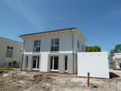Pultdachaus Gartenseite